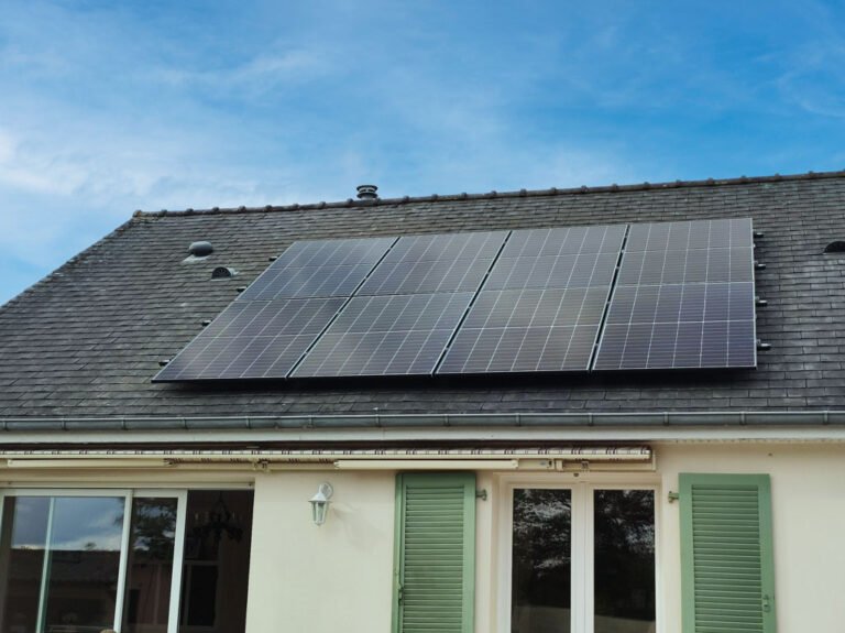 realisation-etp-installateur-panneaux-photovoltaique---la-bazoge---joue-l-abbe---la-guierche---sainte-jamme-sur-sarthe-la-guierche--souille-1